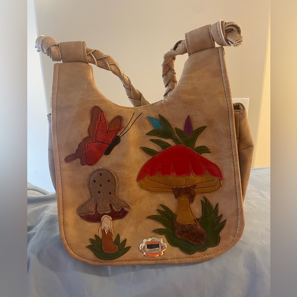 Artistic Tan Shoulder Bag with Embroidery